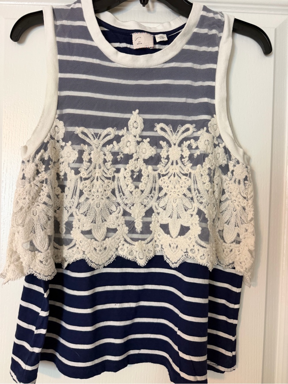 anthropologie postmark Top Cropped Lace Overlay Blue Striped Sleeveless, size M